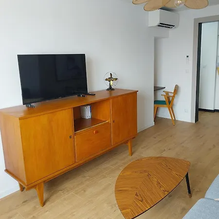Royan, Centre Ville, Tres Proche, Wifi Руайян